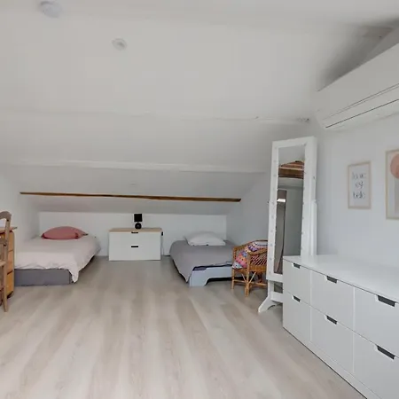 Agreable Maison De Ville, Jardin, Parking Gratuit